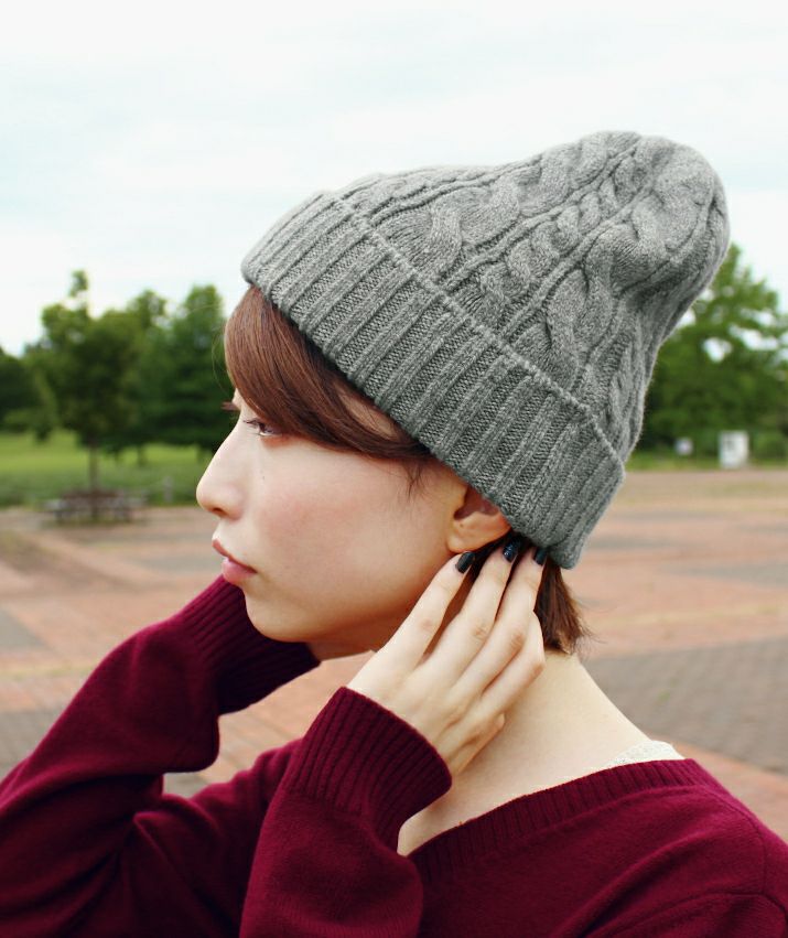 カシミヤ100％太ケーブル編みニットキャップ | Milestone公式