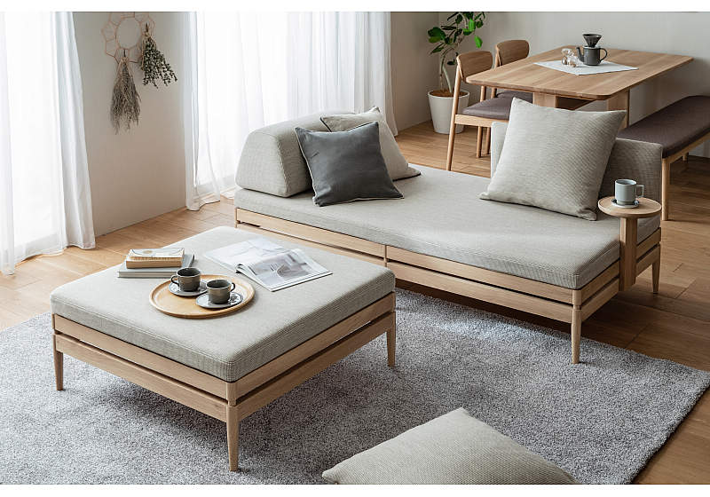 リメイク品 尾州生地 ホワイト座面 カリモク コロニアル アームソファ