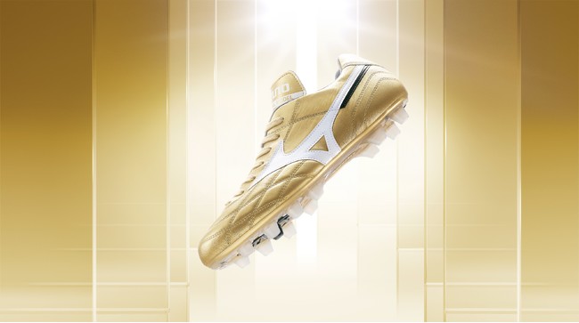モレリアシリーズ軽量化の原点となったモデルが復刻 サッカーシューズ