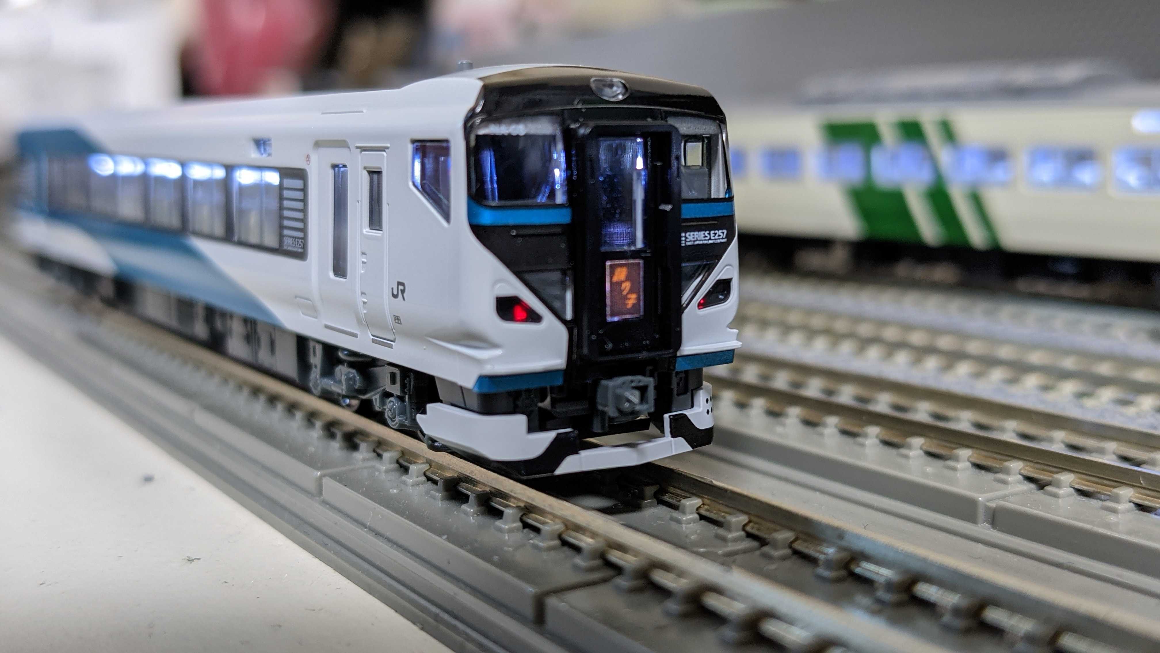 🔵💡kato 10-1614 E257系2500番台[踊り子] 5両 室内灯工事 - 竹ノ塚