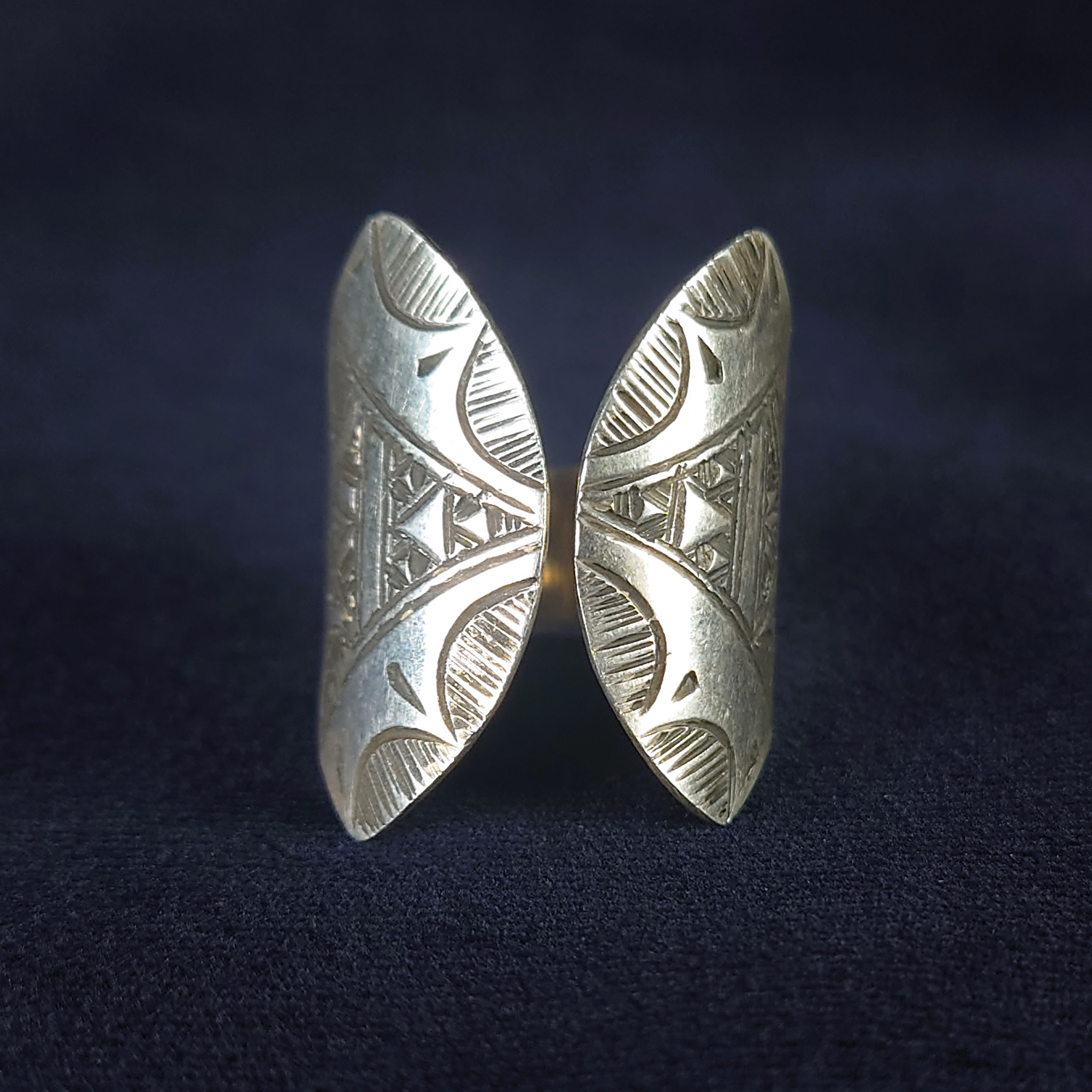 モロッコ直輸入】トゥアレグ族 高純度シルバーリング 最高 モロッコ直