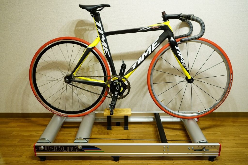 ミノウラR800ライブロールをインプレッション 究極の3本ローラー | IT