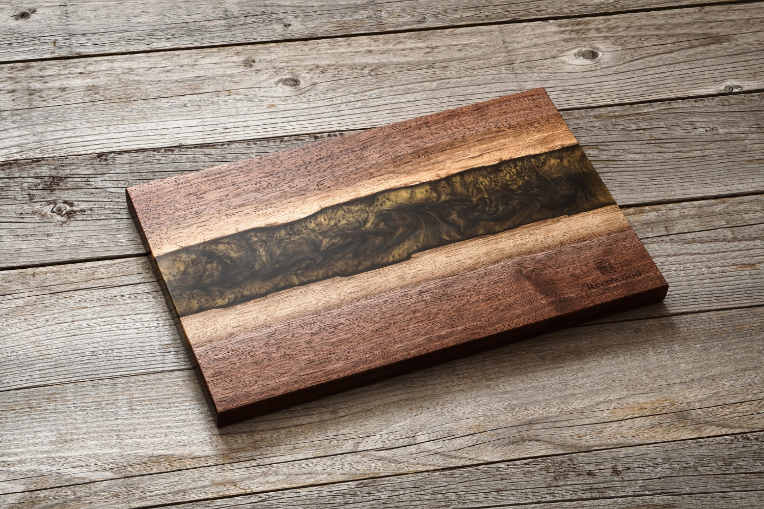 カッティングボード】リバーレジン｜木製トレイ｜ウォルナット｜高撥水