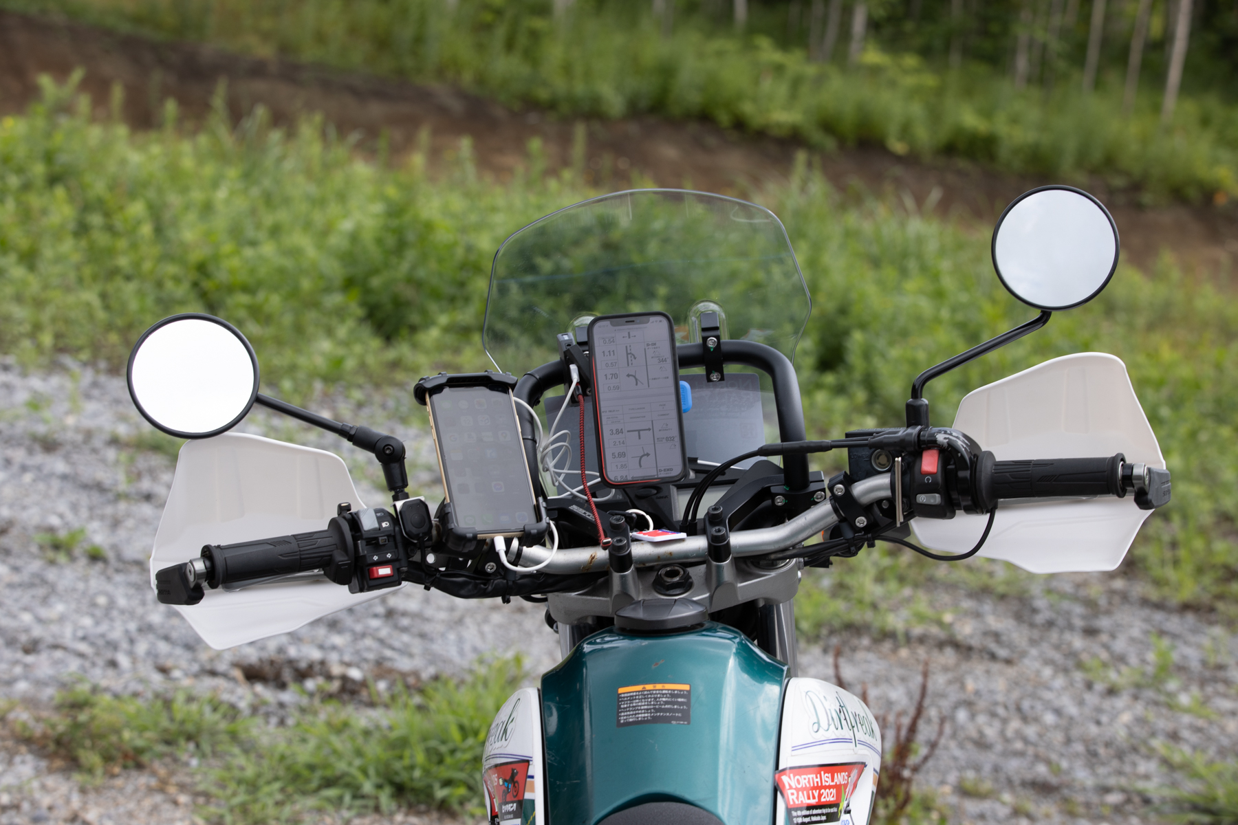 セローの弱点を補完する、アドベンチャーウィンドシールドの林道向け