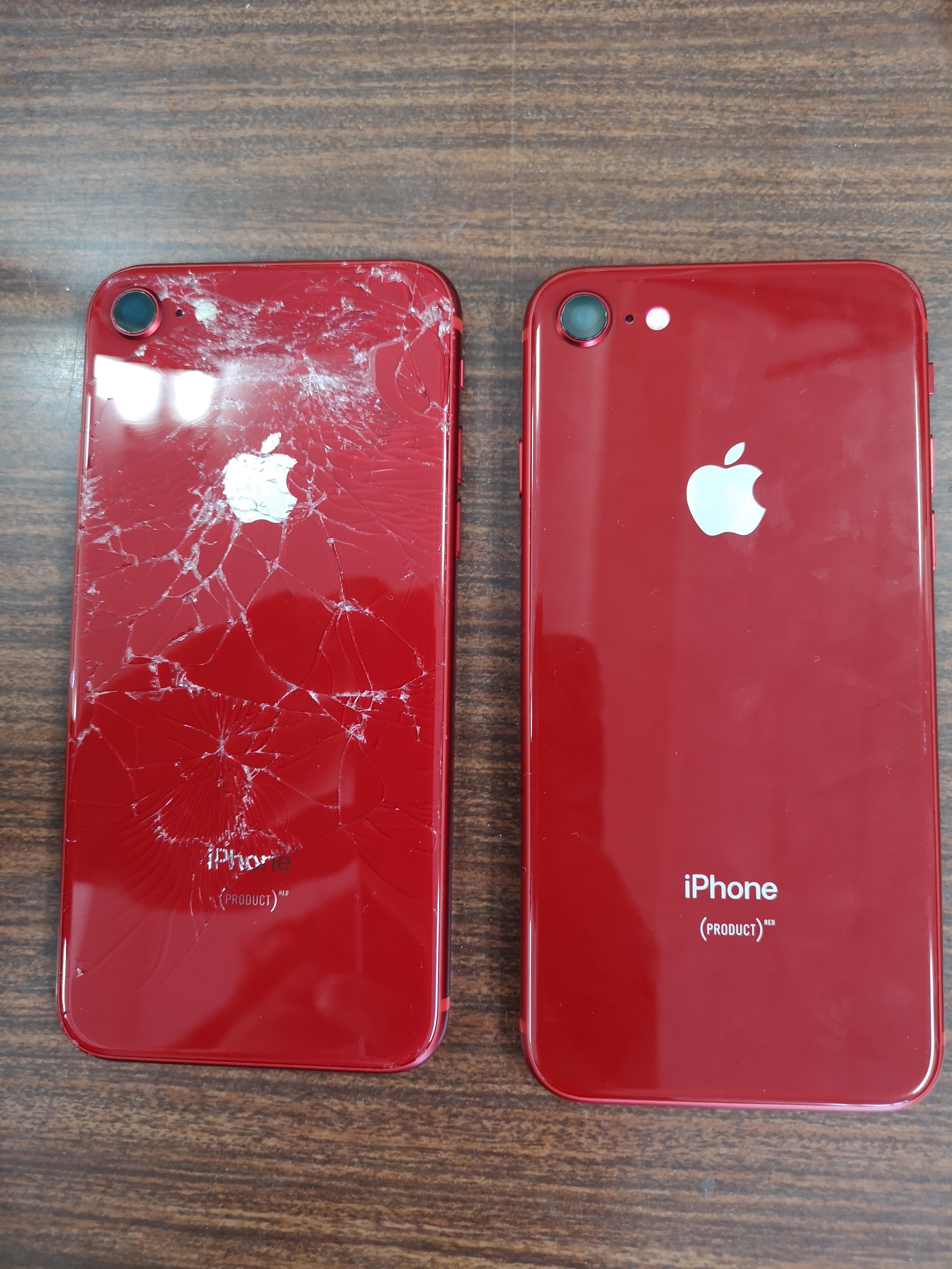 iPhone8の背面ガラスが割れた！ご相談下さい