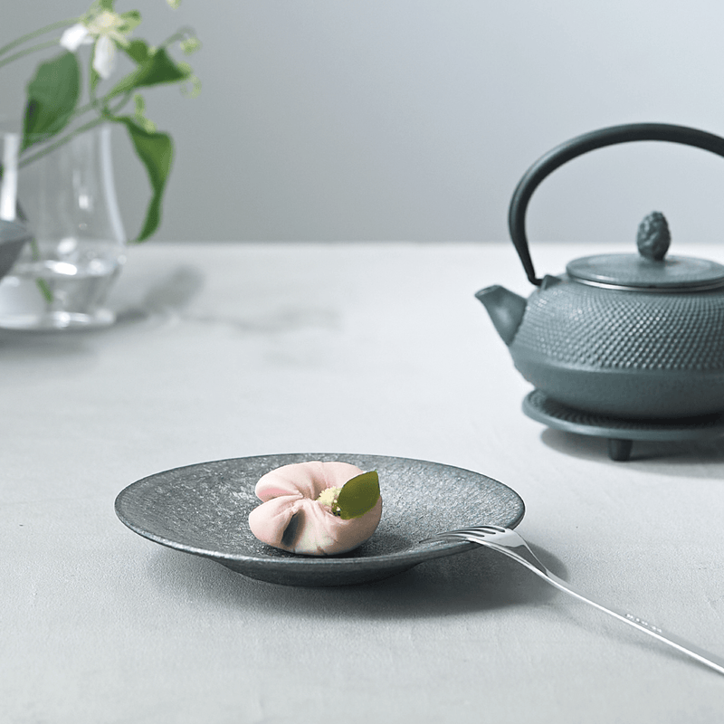 崇雪（shusetsu） ラウンドプレート 15cm（シルバー） – 皿・プレート