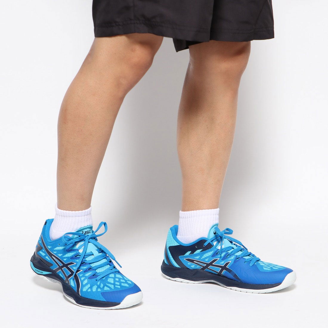 アシックス ASICS バレーボール シューズ V-SWIFT FF 2 1053A017 -靴