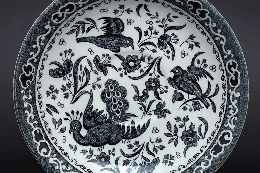 バーレイ ブラックリーガルピーコック ティーカップ＆ソーサーを