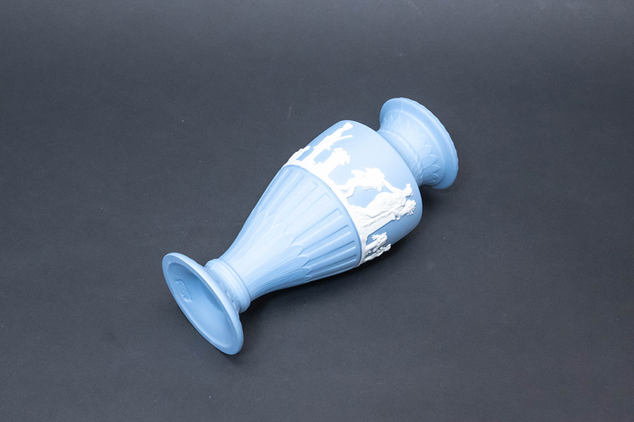 ウェッジウッド ジャスパー（ペールブルー） フルーテッドフラワー