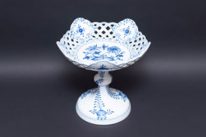 マイセン ブルーオニオン 18cmプレート 2枚セットを買い取りました