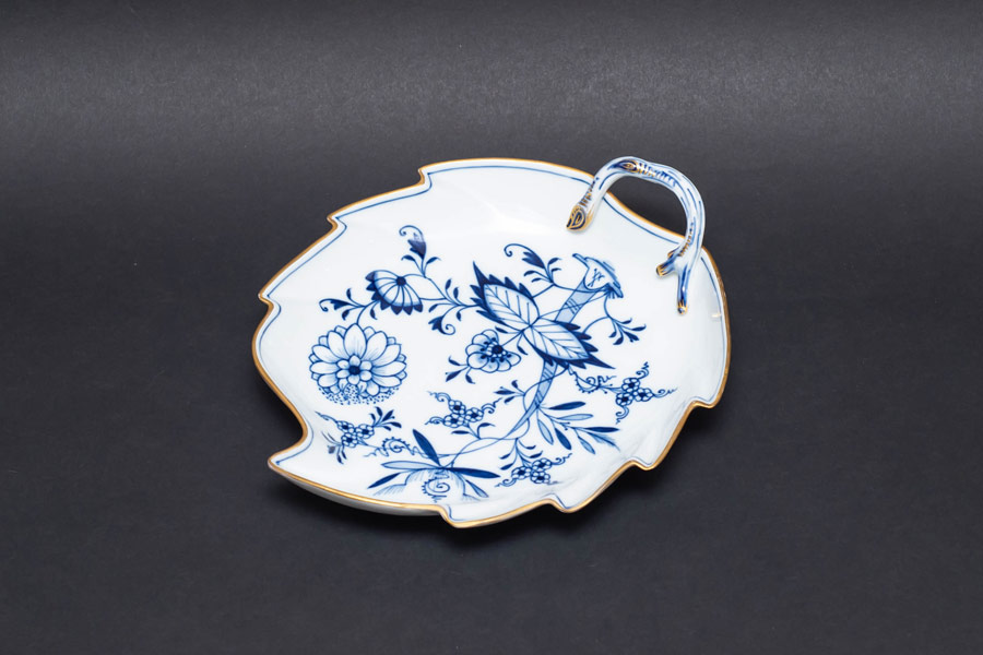 マイセン ブルーオニオン（金彩） リーフディッシュ（22cm）を買い取り