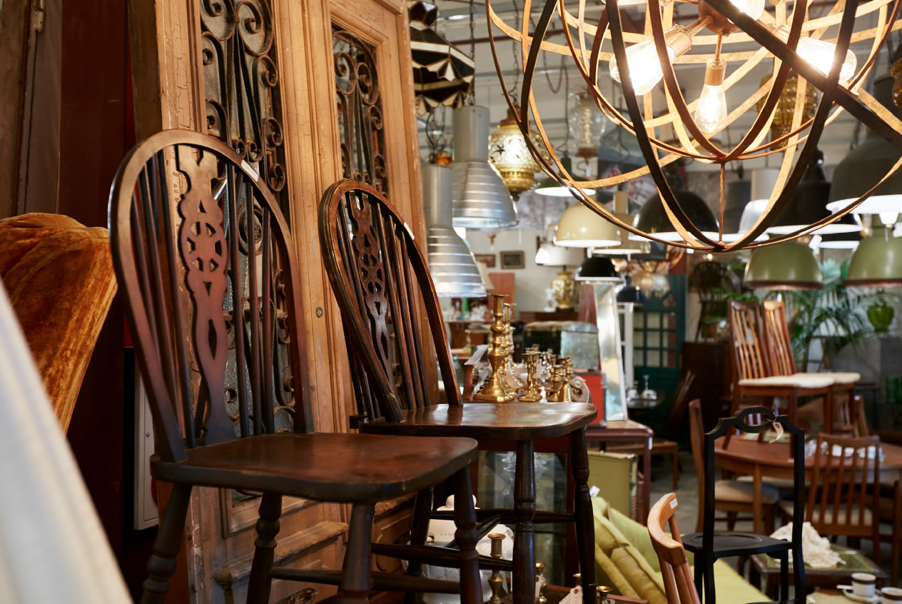 70B SHOWROOM｜京都・南区の大型ショールーム｜アンティーク家具