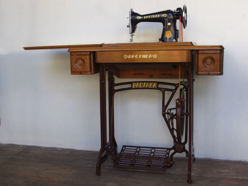 No.507 Brother ブラザー製 家庭用足踏みミシン：アンティークミシン