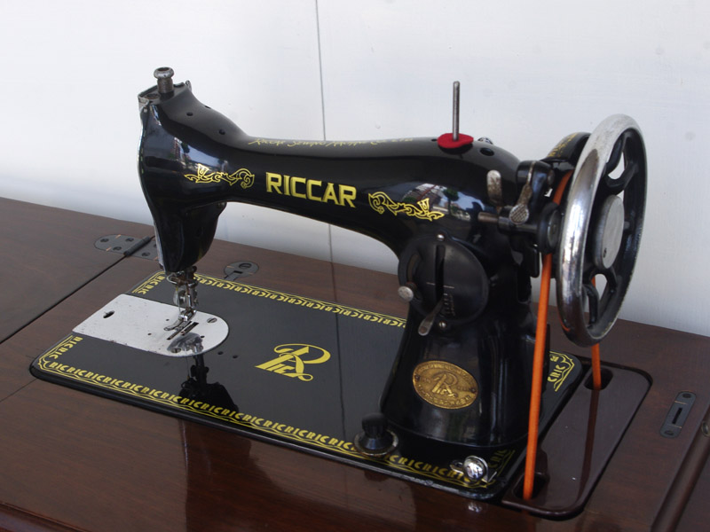 No.572 RICCAR リッカー製 家庭用足踏みミシン：アンティークミシン