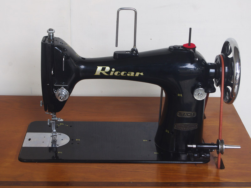 No.654 RICCAR TA-1 リッカー製 職業用足踏みミシンアンティークミシン