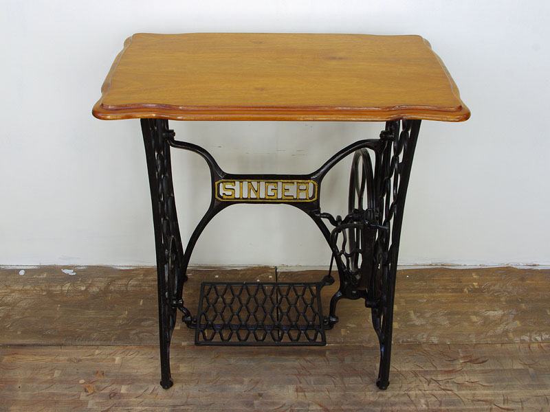 イギリスアンティークミシン脚テーブルFRIEND 足踏みミシン網目
