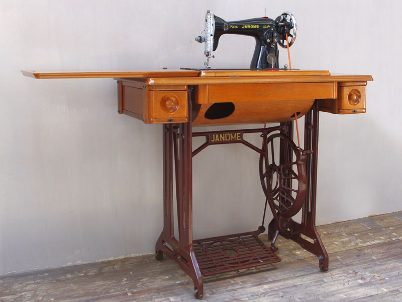No.159 Janome ジャノメ製 家庭用足踏みミシン：アンティークミシン