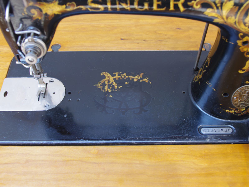 No.301 SINGER 103 シンガー製 職業用足踏みミシン：アンティーク