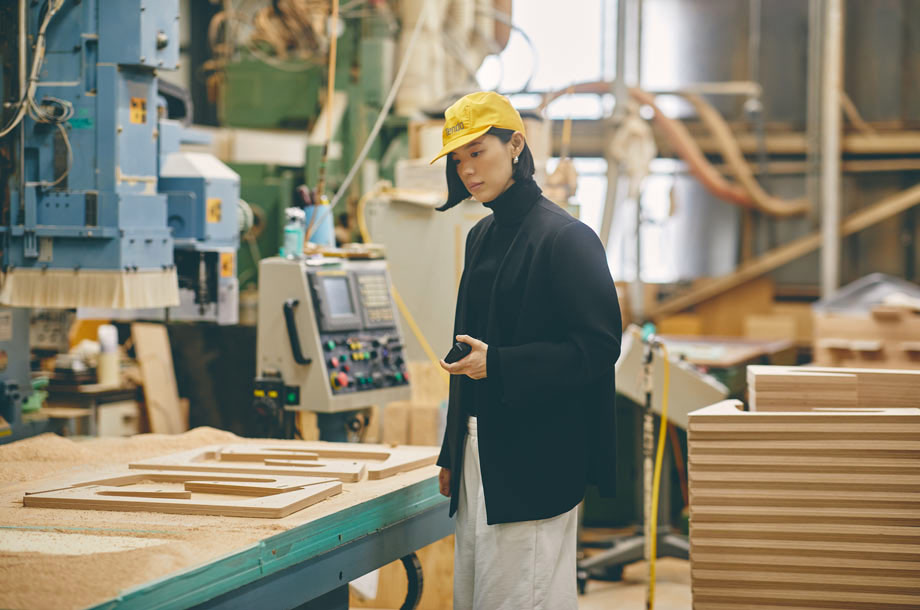 天童木工＞“トキメキ持続指数”をキープしていく存在の椅子 by Junko