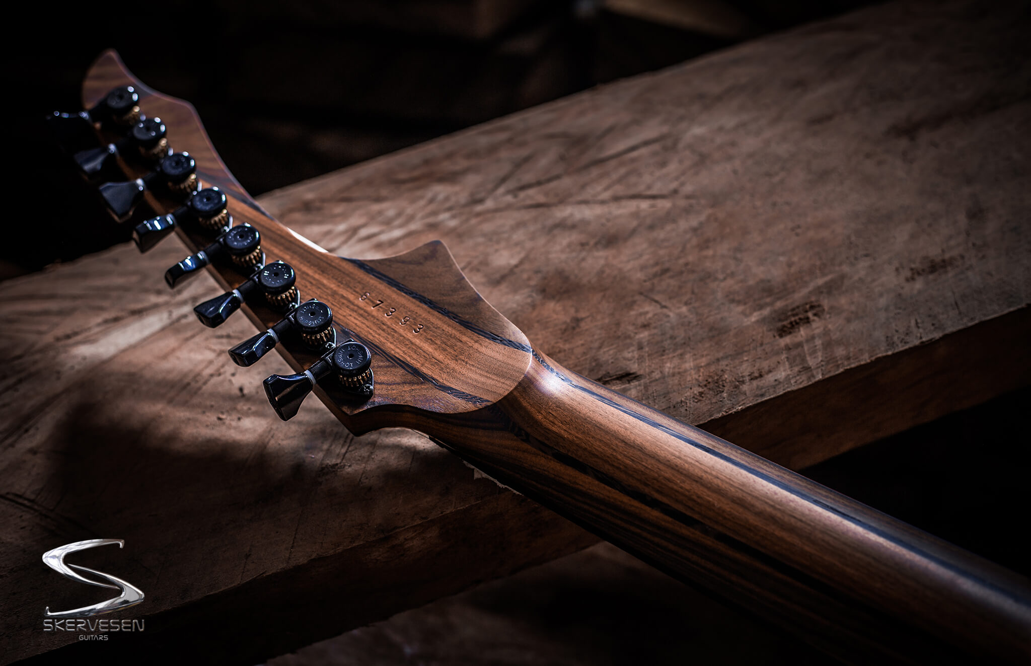 Swan 8 - Skervesen Custom Guitars