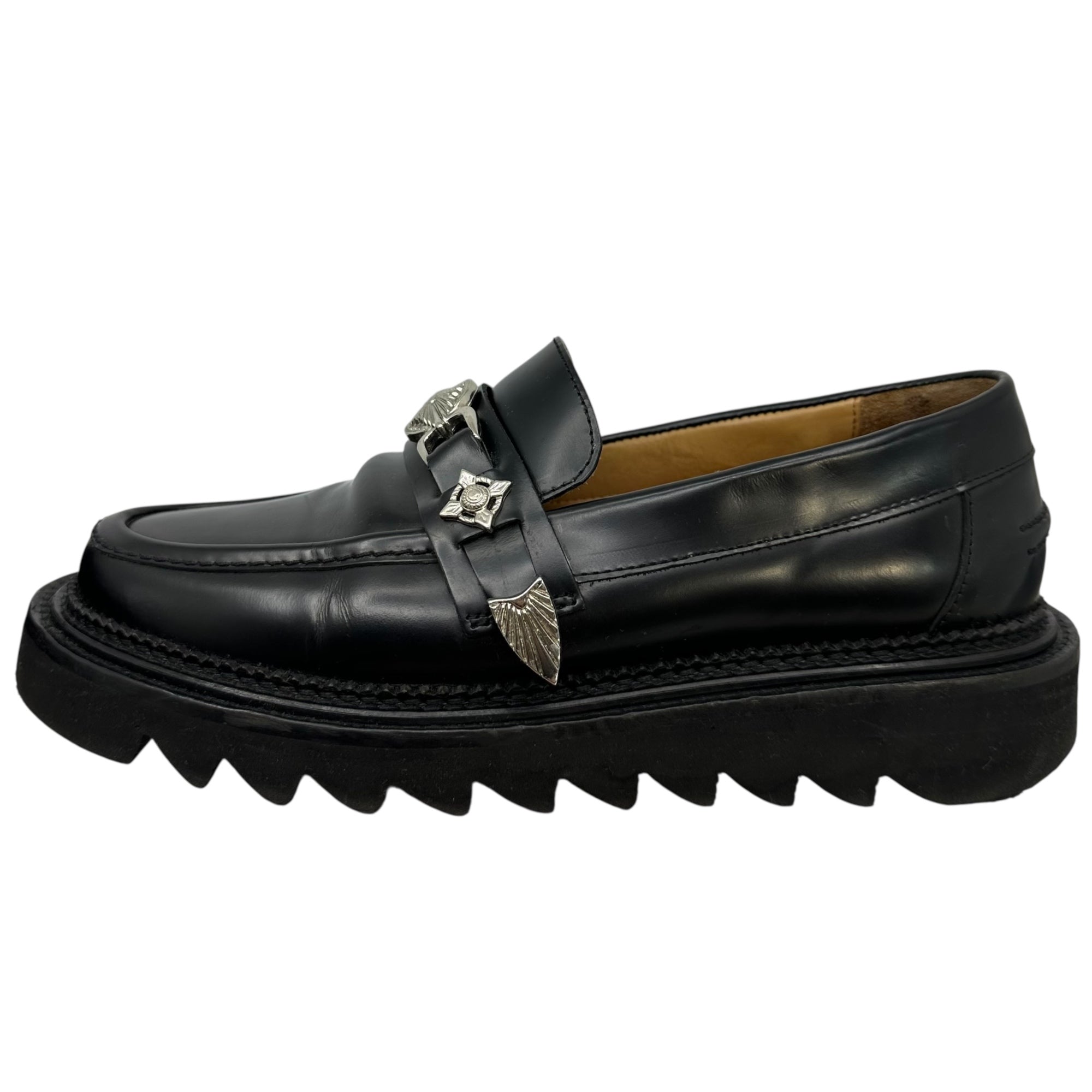TOGA PULLA(トーガプルラ) Shark Sole Metal Bit Leather Loafer