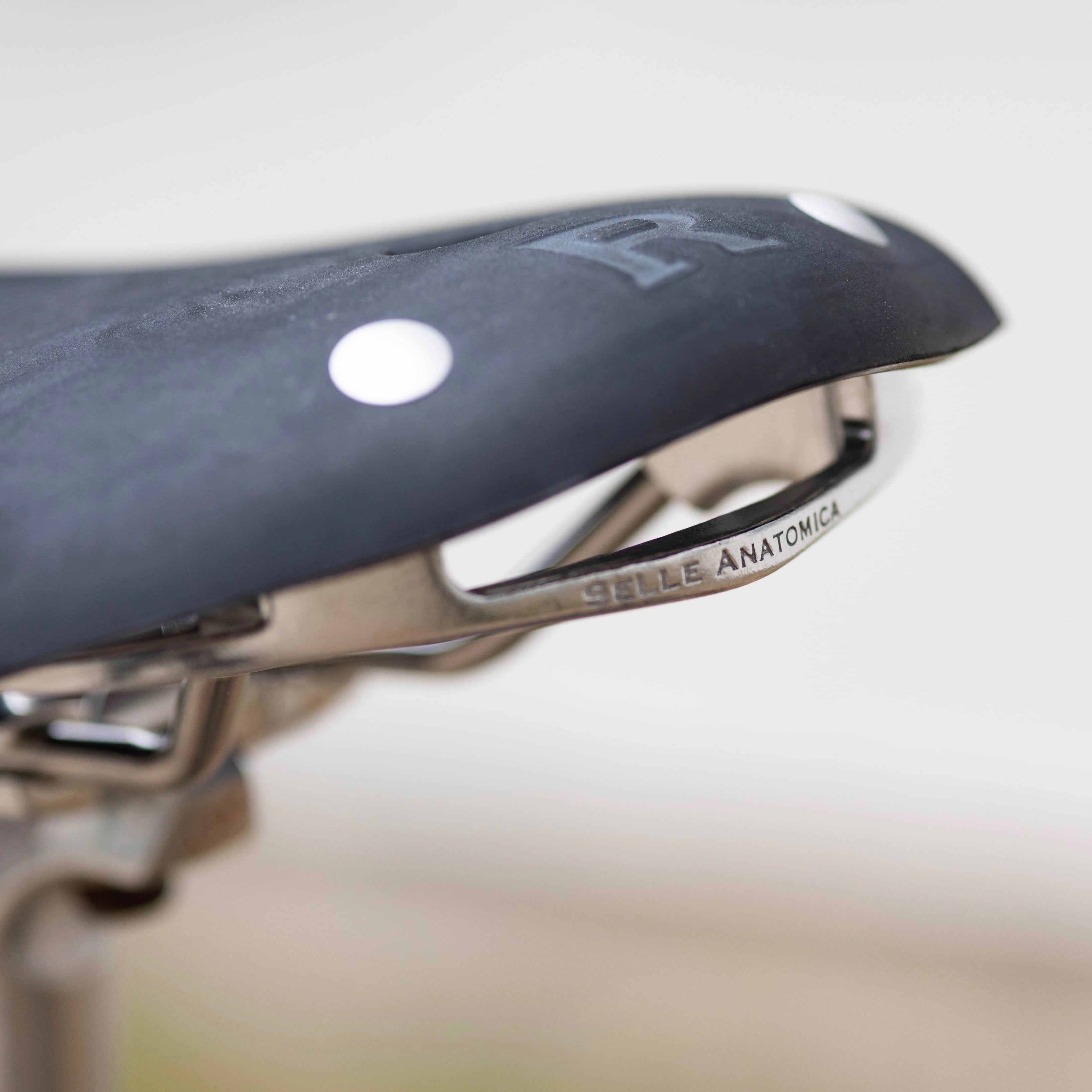 SELLE ANATOMICA R2 Rubber Saddle