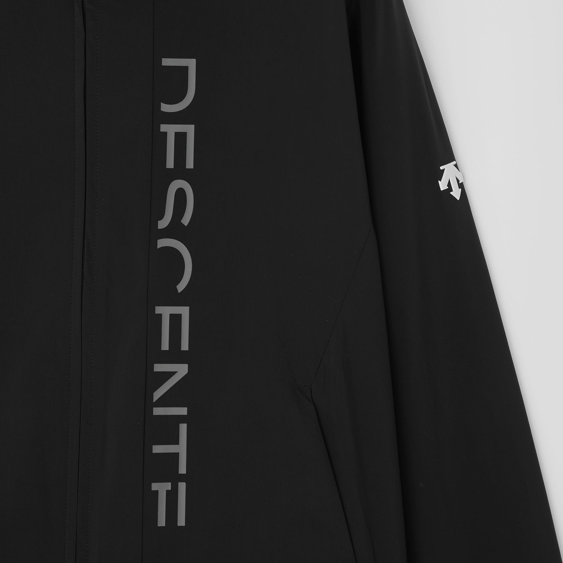 デサントゴルフ】【ザンダー・シャウフェレ着用】【BASIC SERIES