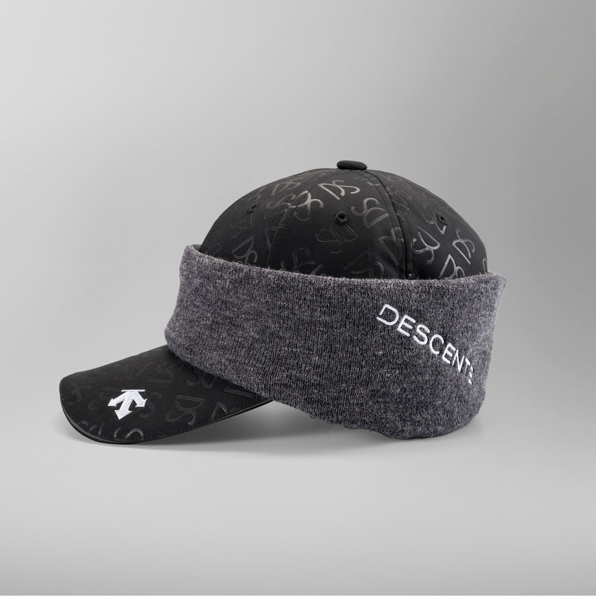 デサントゴルフ】モノグラムエンボスキャップ（取り外し式HEATNAVI