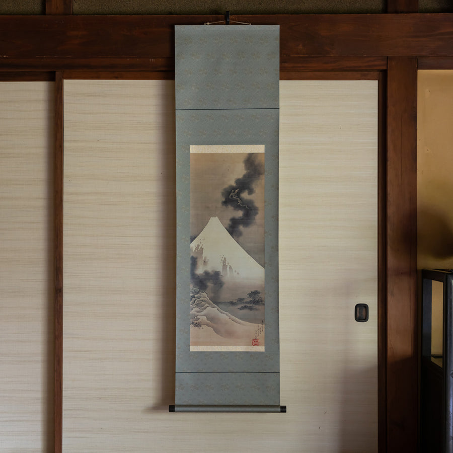 水墨画掛軸『昇龍之図』陳文翰筆 絹本肉筆 縁起物 軸箱付 J201 水墨画