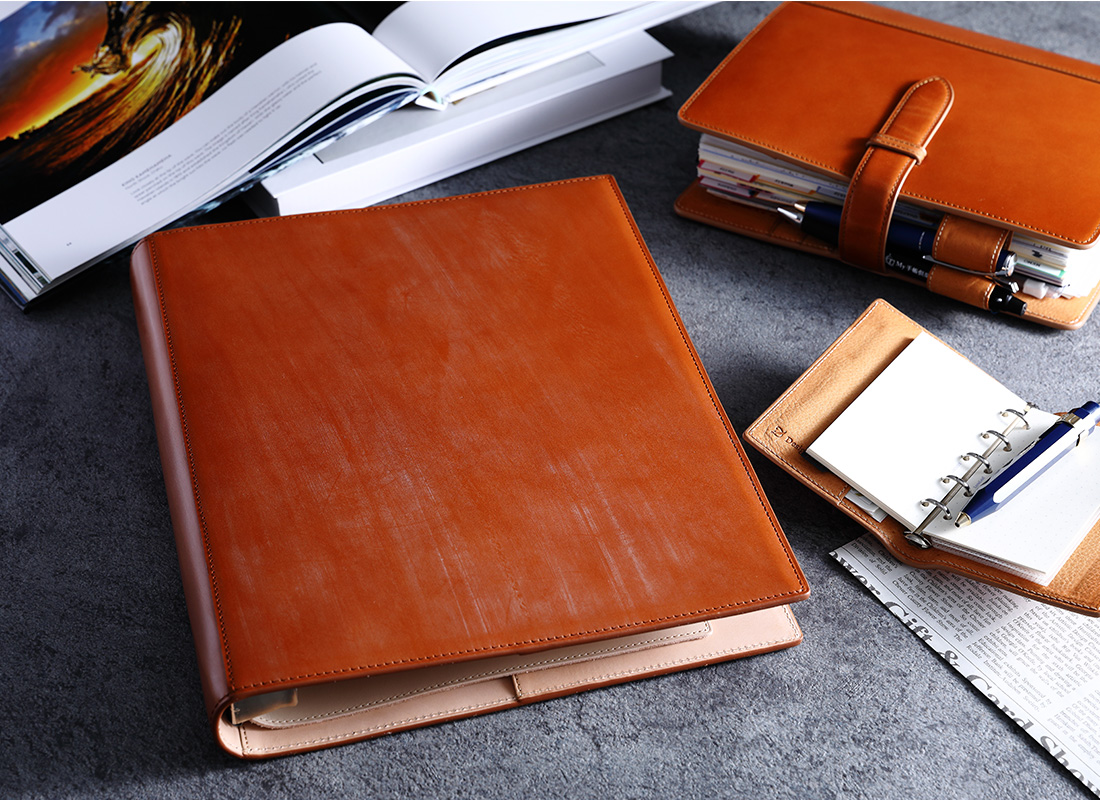 ブライドルレザー・ルーズリーフバインダー（A4） | 10年使い続け