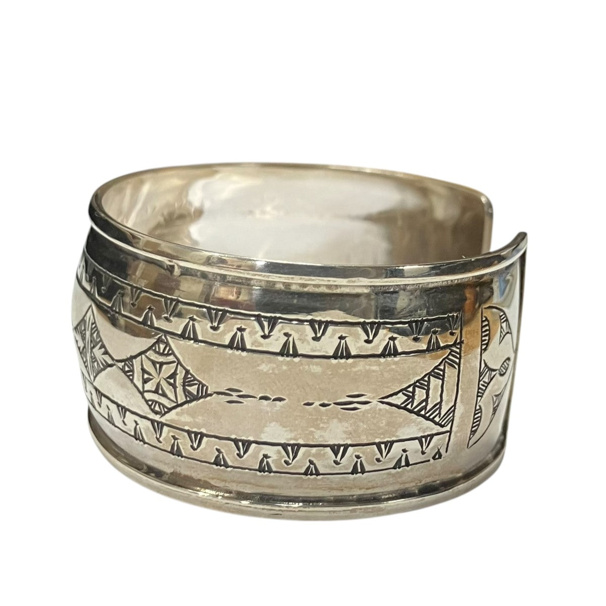 ADAWAT'N TUAREG(アダワット トゥワレグ) トゥアレグバングル シルバー