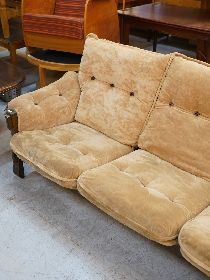 SHARK ATTACK アンティーク・ビンテージ ソファのページ