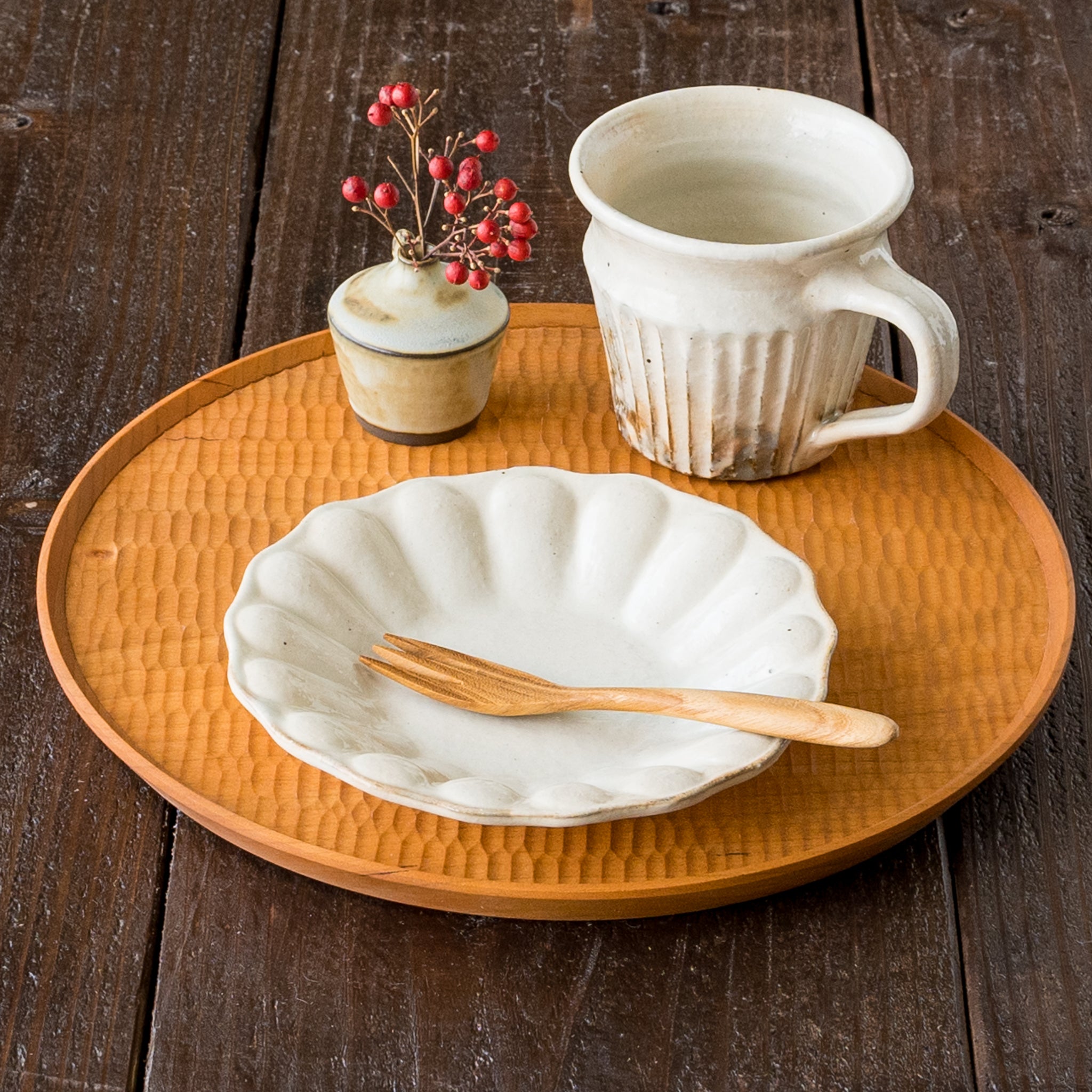 古谷製陶所 古谷浩一 鉄散 輪花深皿 小｜和食器通販 四季折折 – 四季折