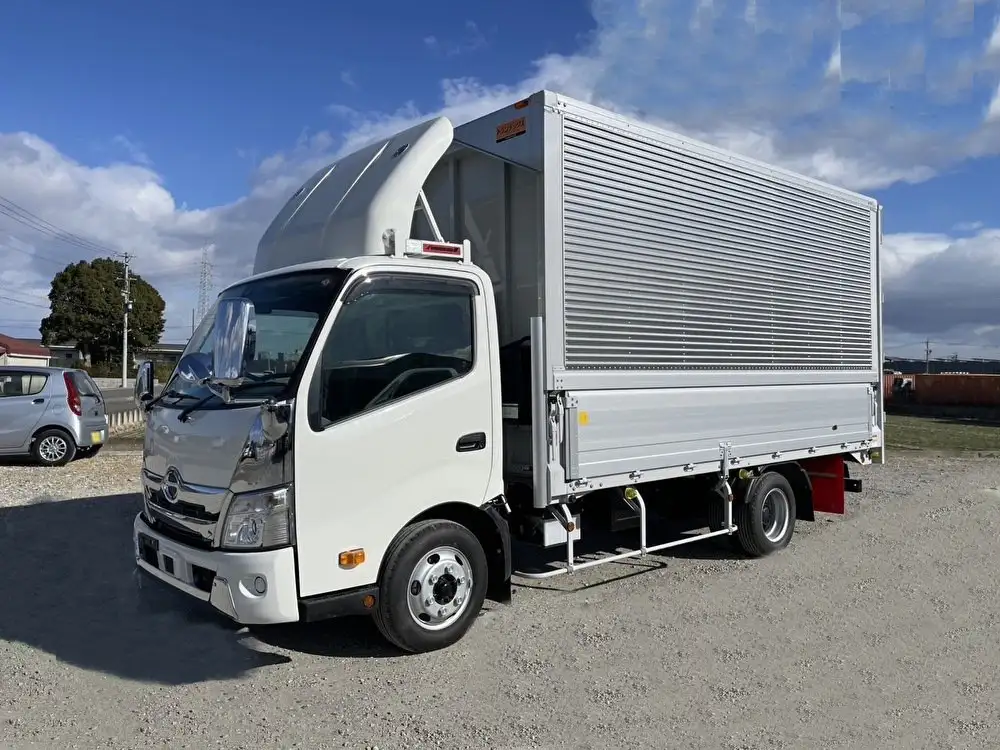 未使用トラックの【新古車専科】特選中古トラック含む在庫500台