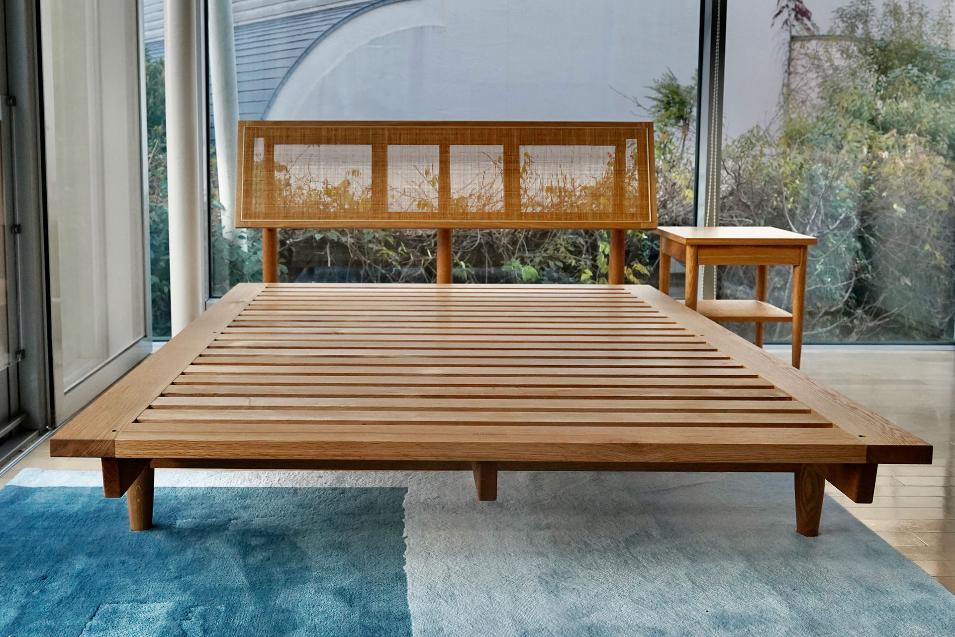 ベッド/クイーンサイズ | オーク/籐 | 高品質ハンドメイド家具 | SINRA