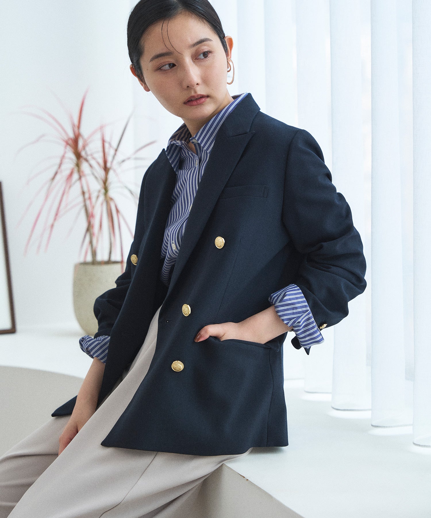 ゴールドボタンダブルジャケット – Sirin Online Store