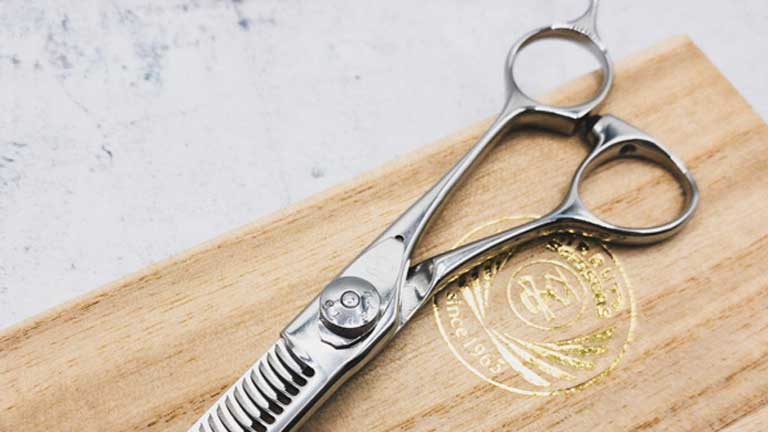 Powerと切れ味の良い理美容師プロ仕様カットシザーハサミ☆トリマー