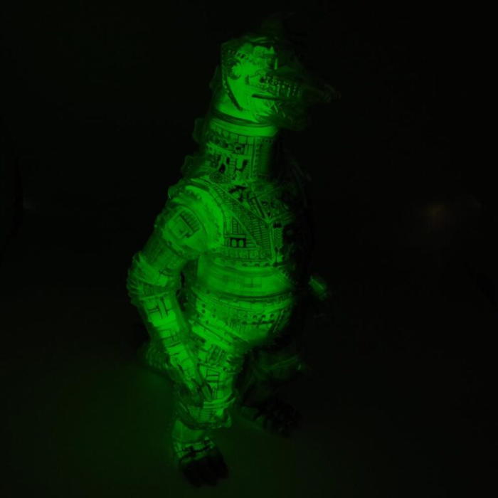 マルサンの「メカゴジラ2 450」が「機械可視版(GID Ver.)」で出撃