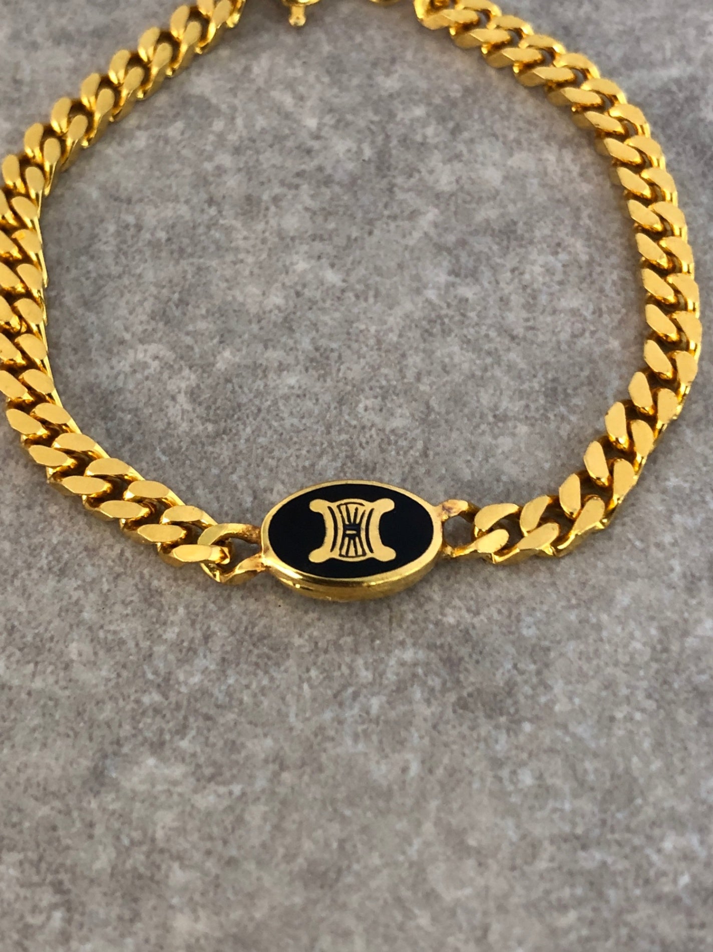 CELINE Triomphe Bracelet Gold Vintage 4efgar – VintageShop solo