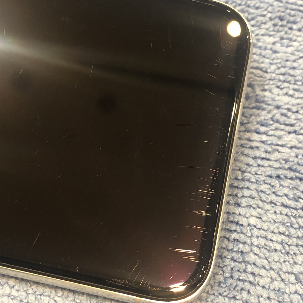 傷だらけアイフォン Xの行く末】ガラスコーティングを重ねるのって