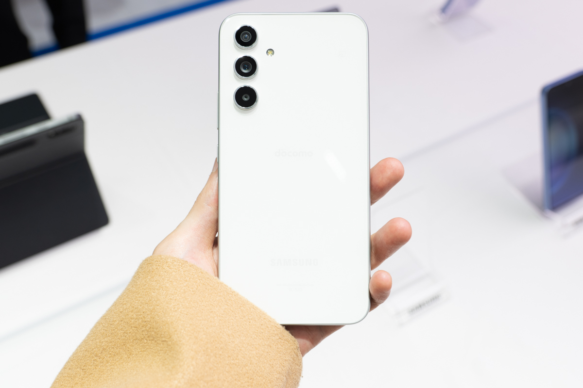 ドコモ、Galaxy A54 5Gを5月25日発売。価格6万9850円 - すまほん!!