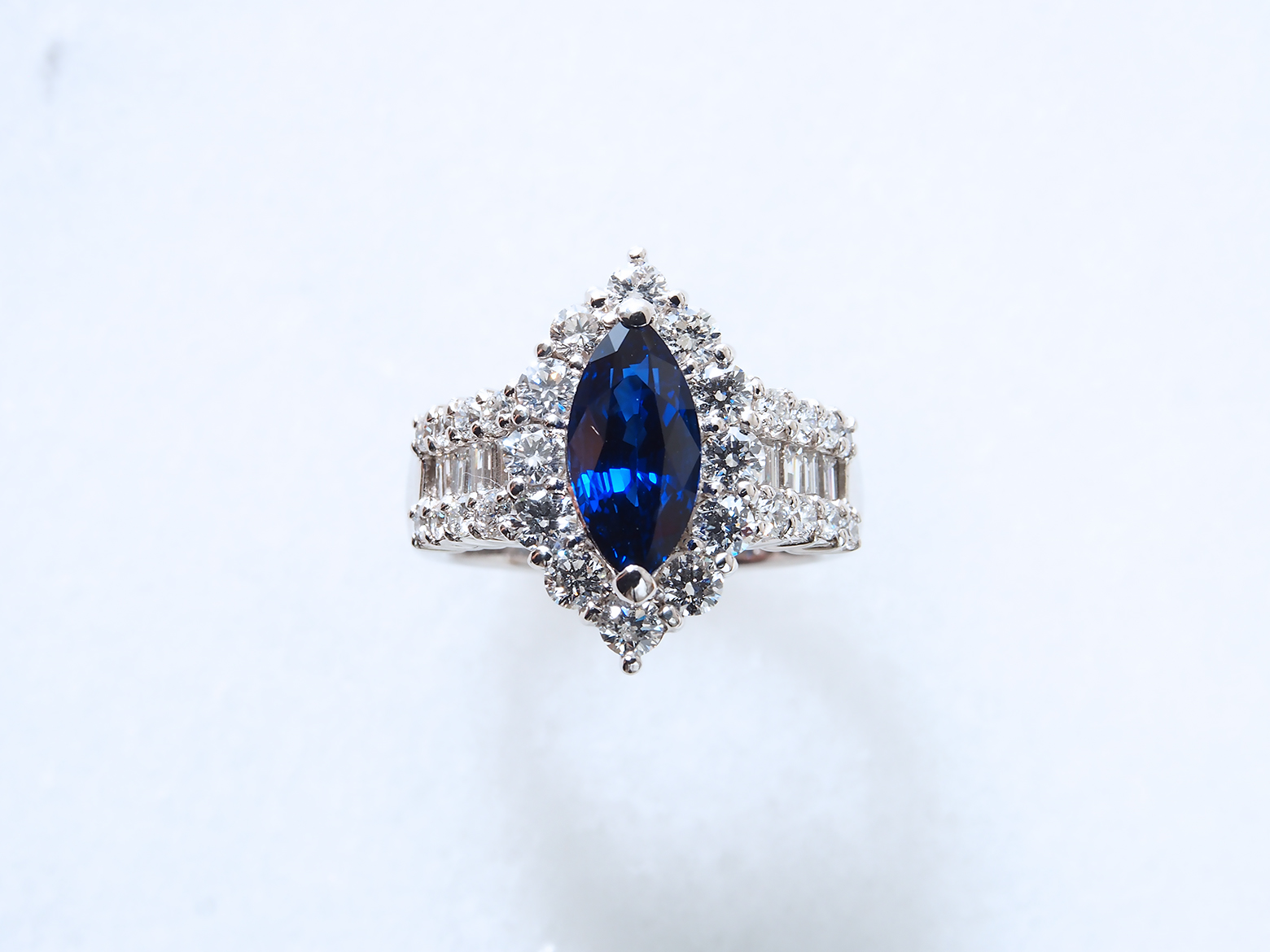 PT サファイア（スリランカ産・ロイヤルブルー）リング2.14ct/D:1.46ct