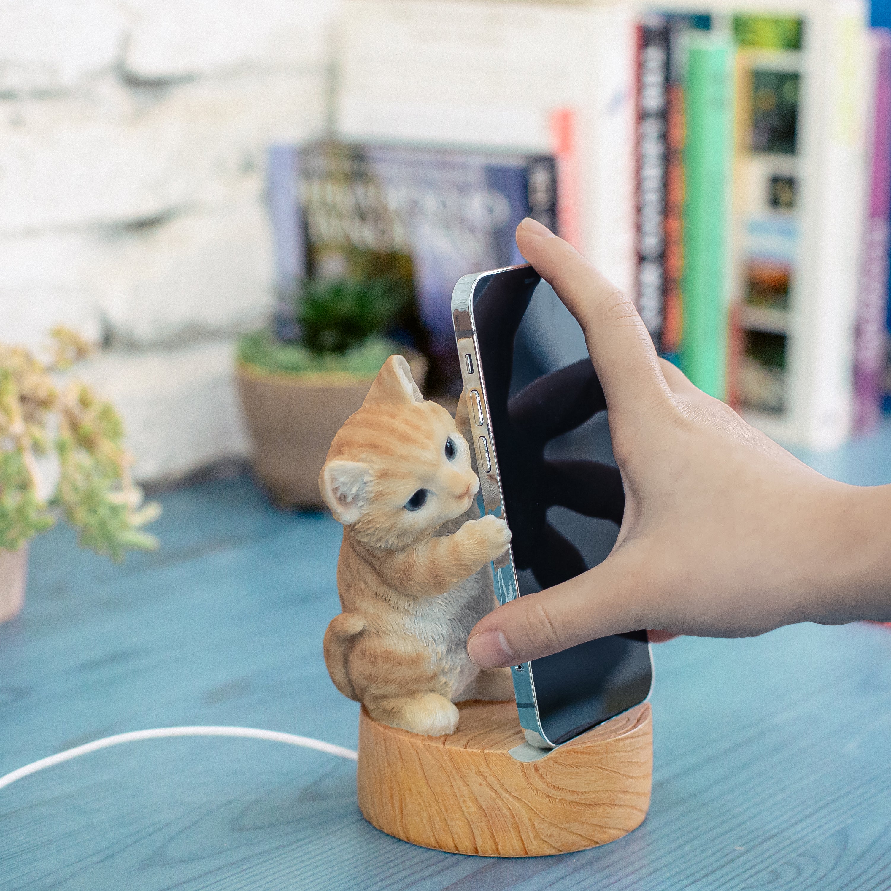 Dancing茶トラ猫のスマホスタンド｜WooBia公式オンラインショップ