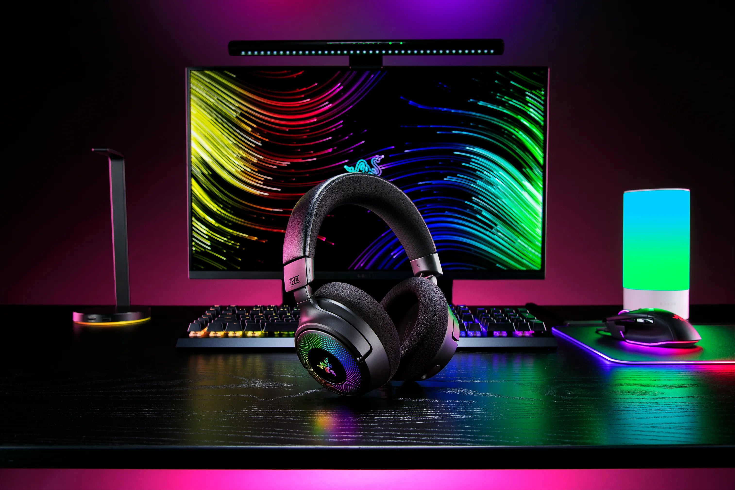 Razer Kraken V4 特集。上質な装着感と最新のユーティリティーの