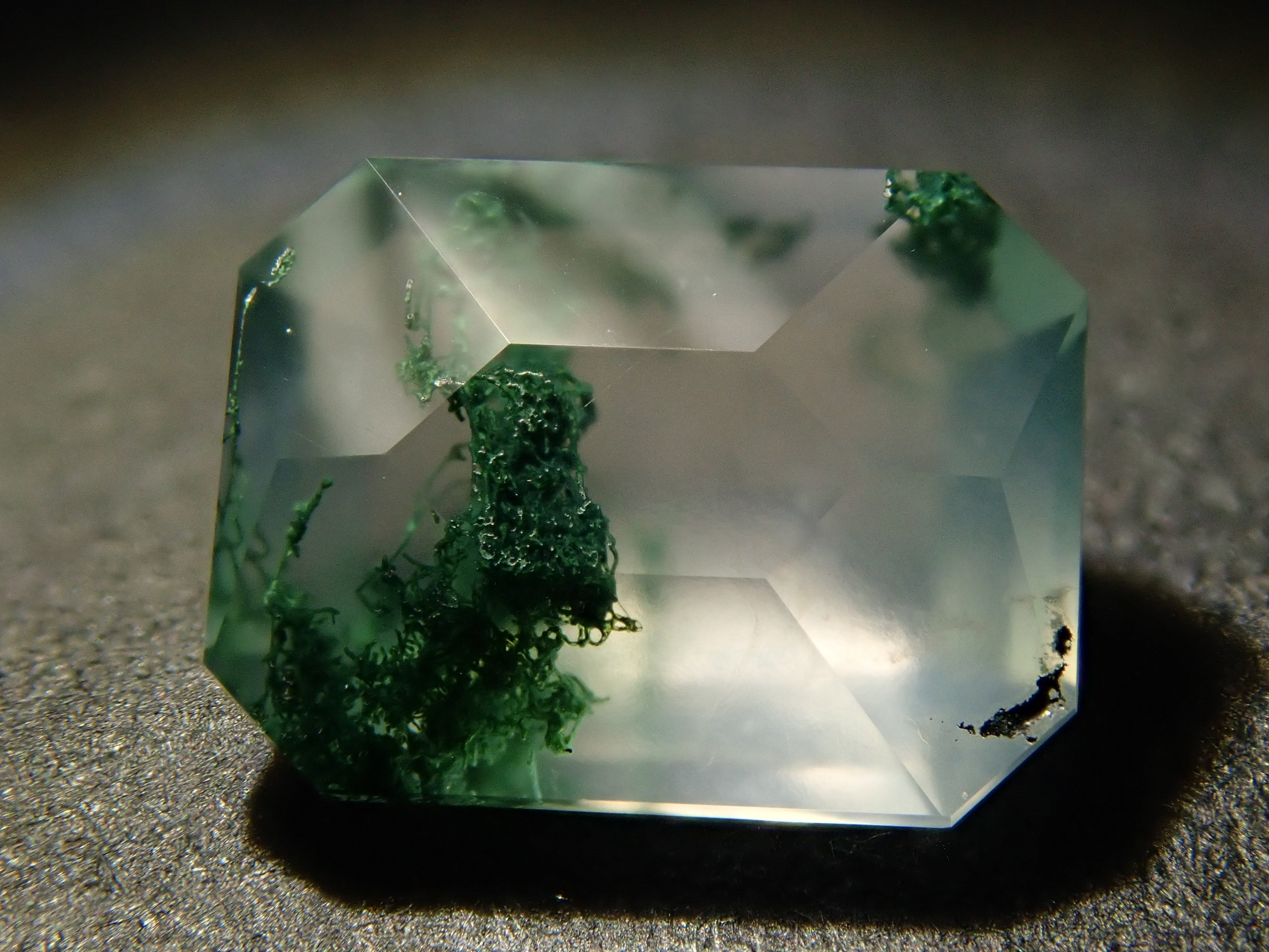 モスアゲート 1.056ctルース