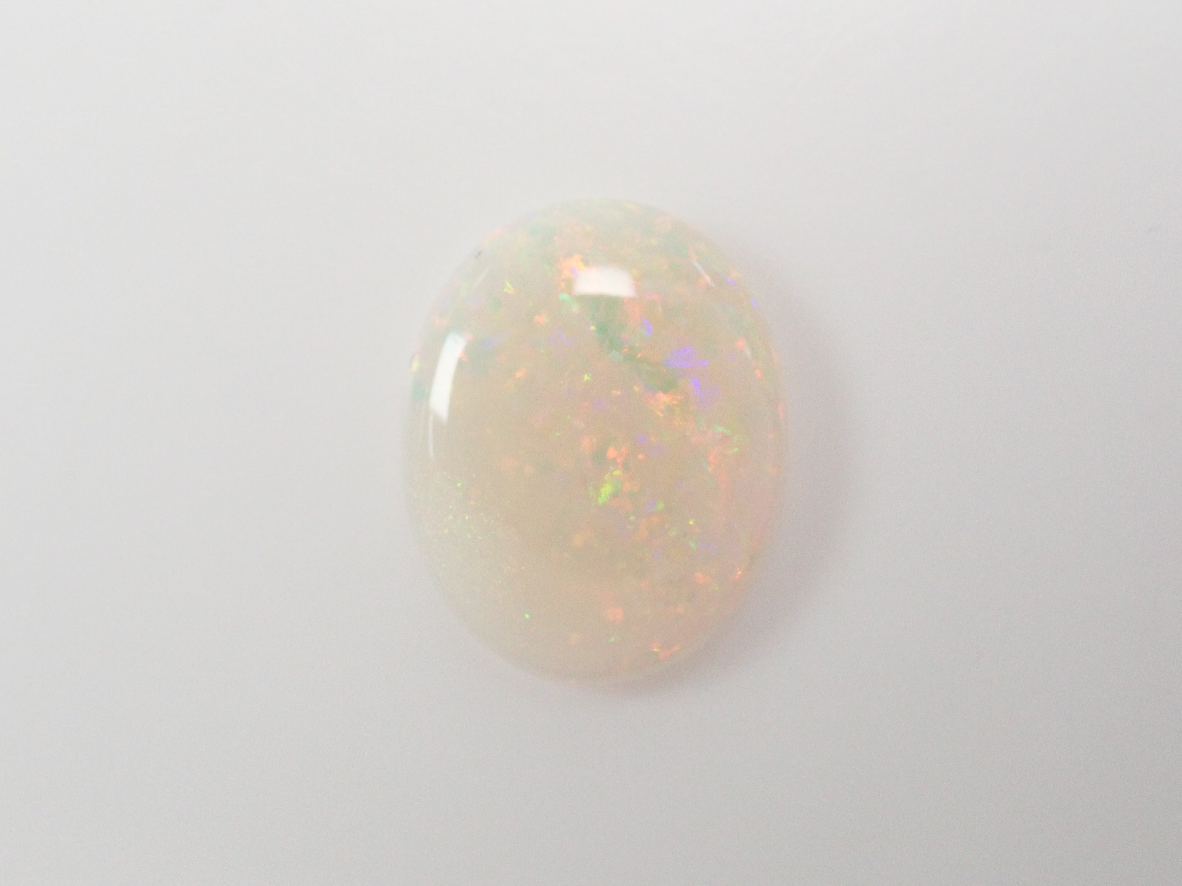 オーストラリア産ホワイトオパール 2.318ctルース