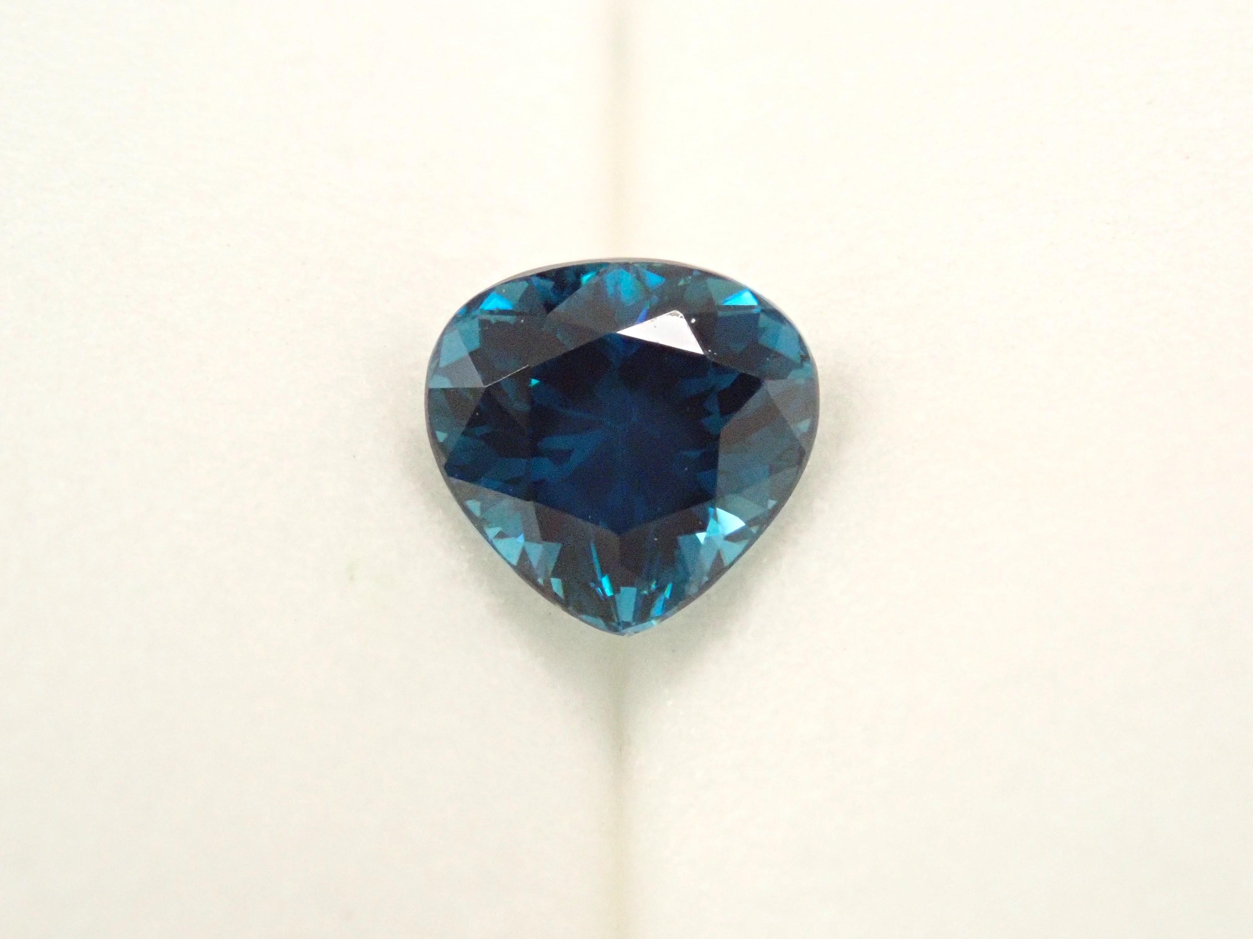 カンボジア産ブルージルコン（ラタナキリブルー） 1.513ctルース