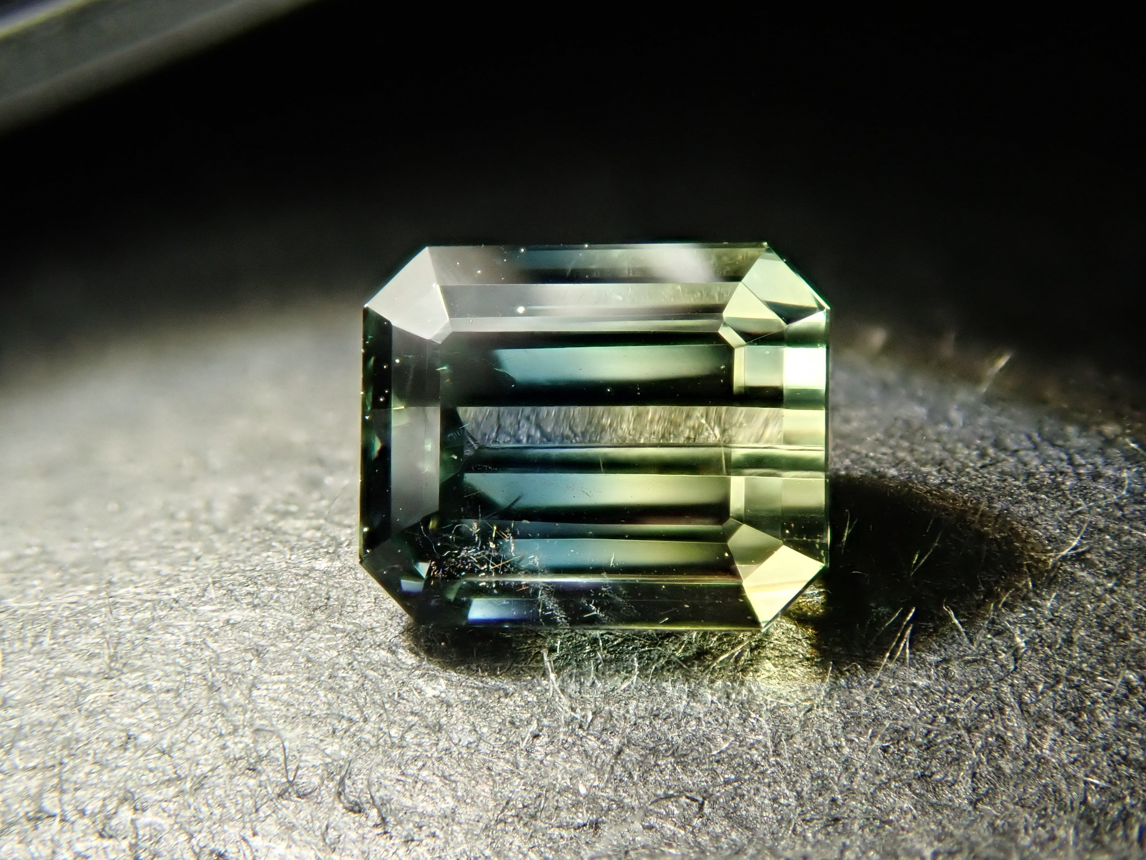 バイカラーサファイア 0.481ctルース