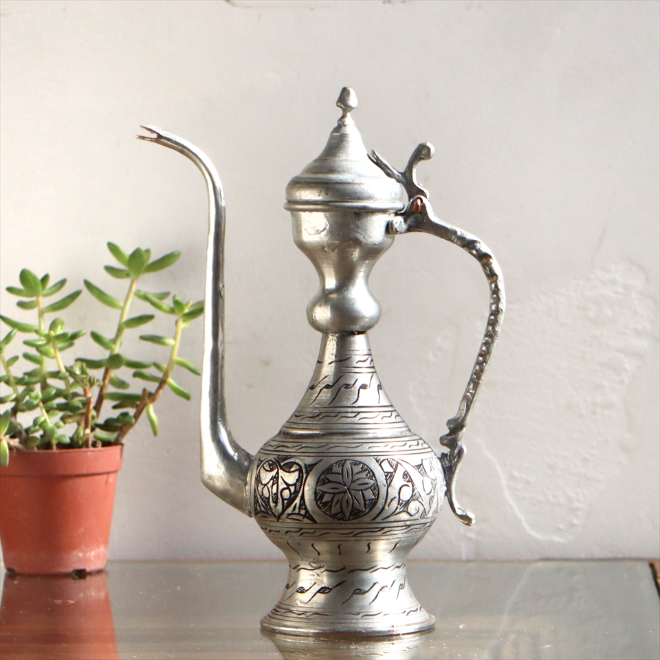 キリムスタイル / トルコ・銅製の水差し・アンティークシルバー/高さ27cm