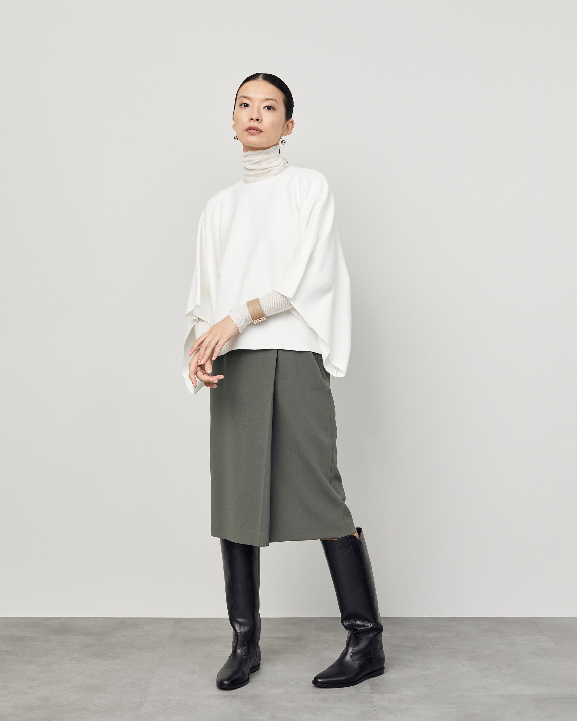 2WAYケープスタイルニット - SOÉJU online store｜上質な大人の女性の